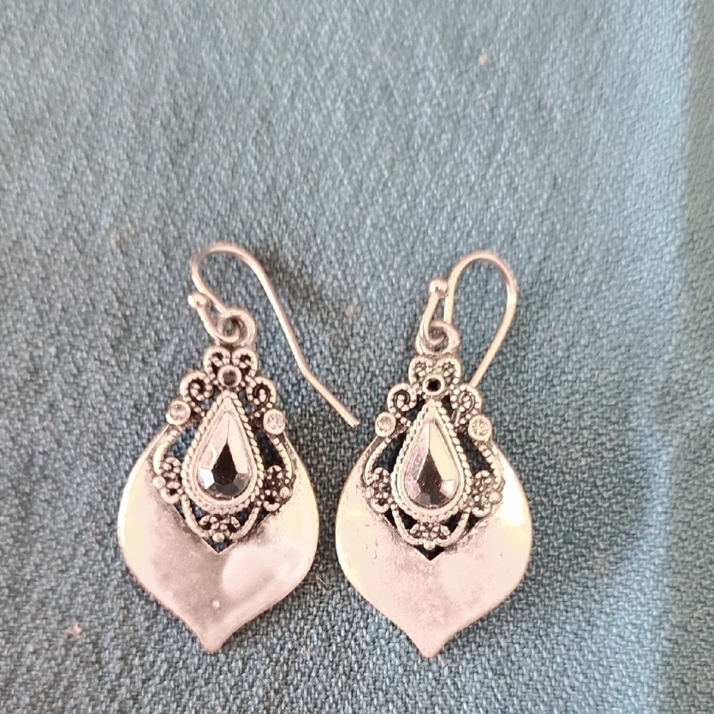 Elegant Silver Teardrop Earrings Vintage